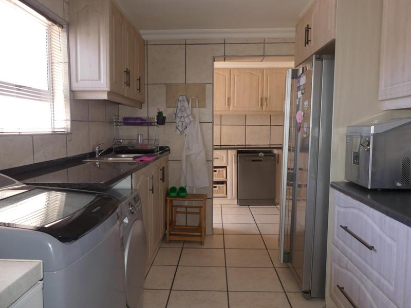 4 Bedroom Property for Sale in Sandy Point Western Cape